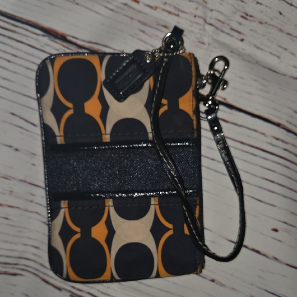 Coach Collection - Picture 3 of 5